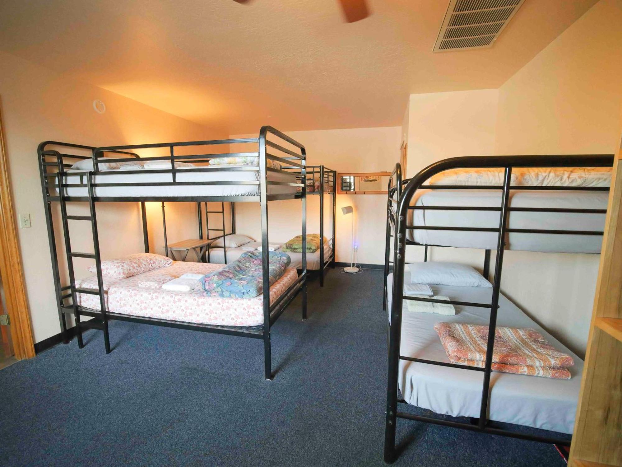 Ashland Commons Hostel Bagian luar foto