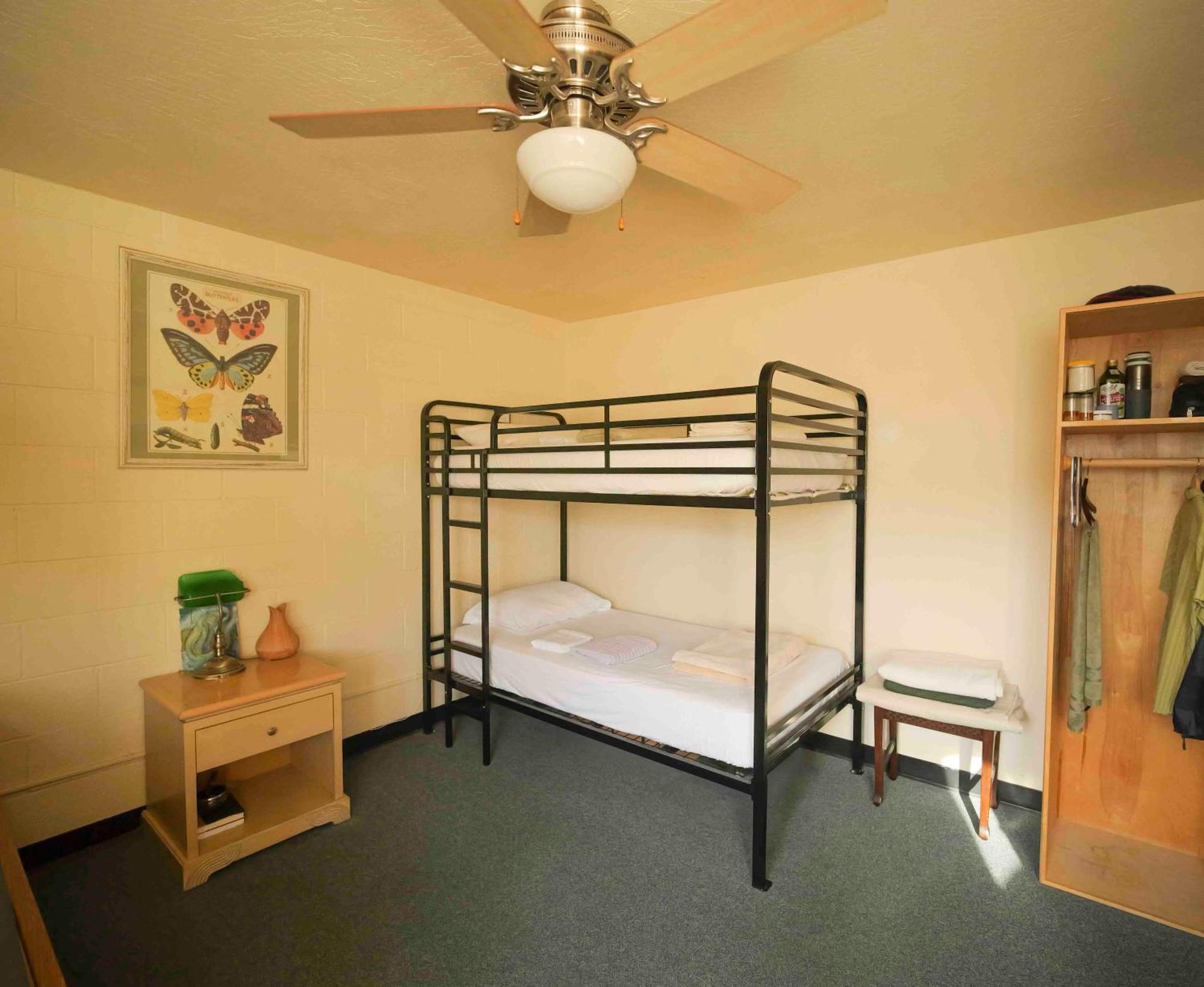 Ashland Commons Hostel Bagian luar foto