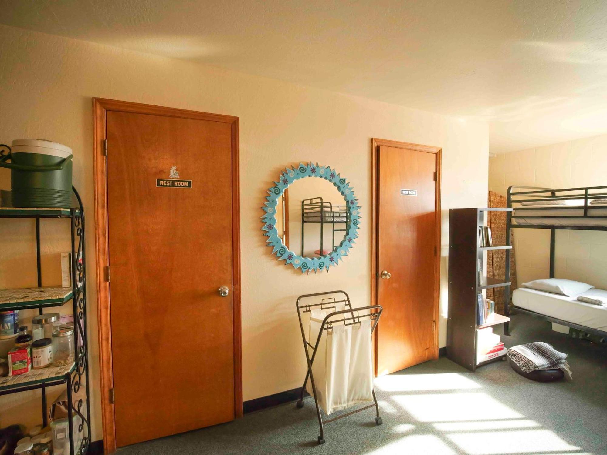 Ashland Commons Hostel Bagian luar foto