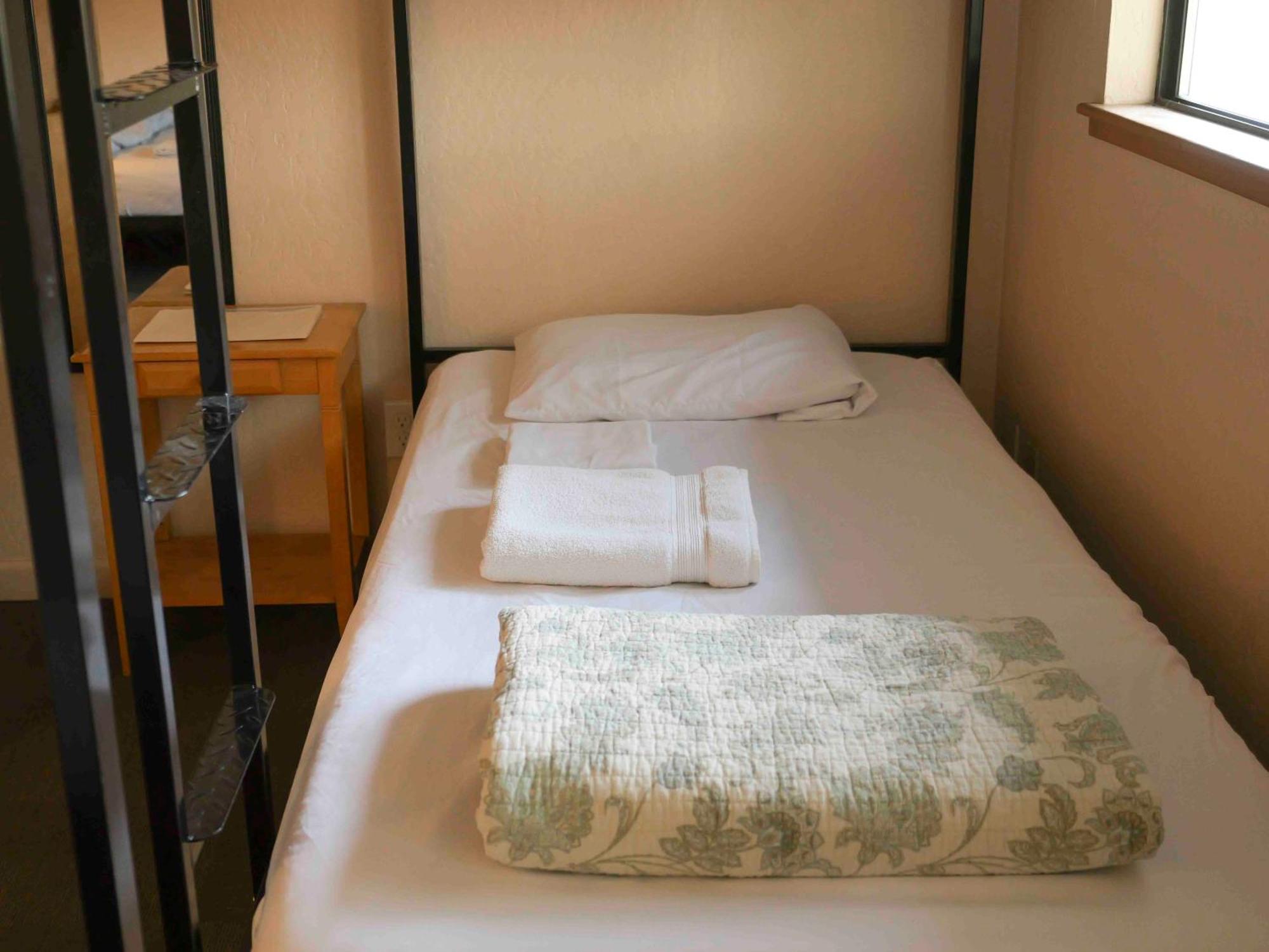 Ashland Commons Hostel Bagian luar foto