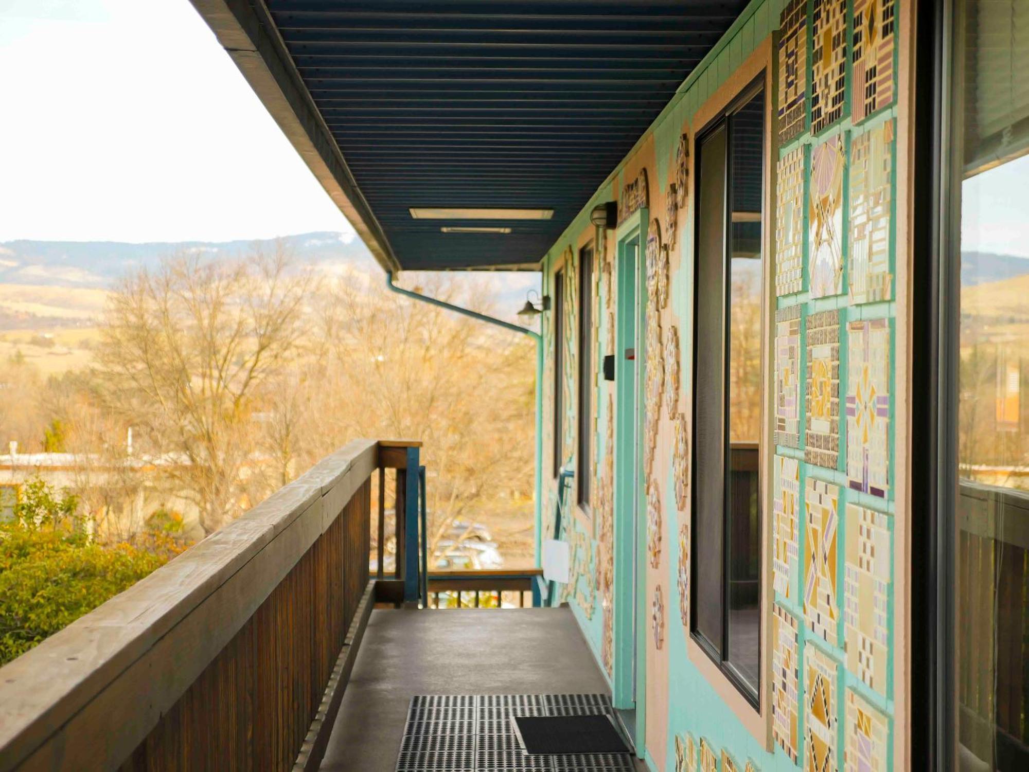 Ashland Commons Hostel Bagian luar foto