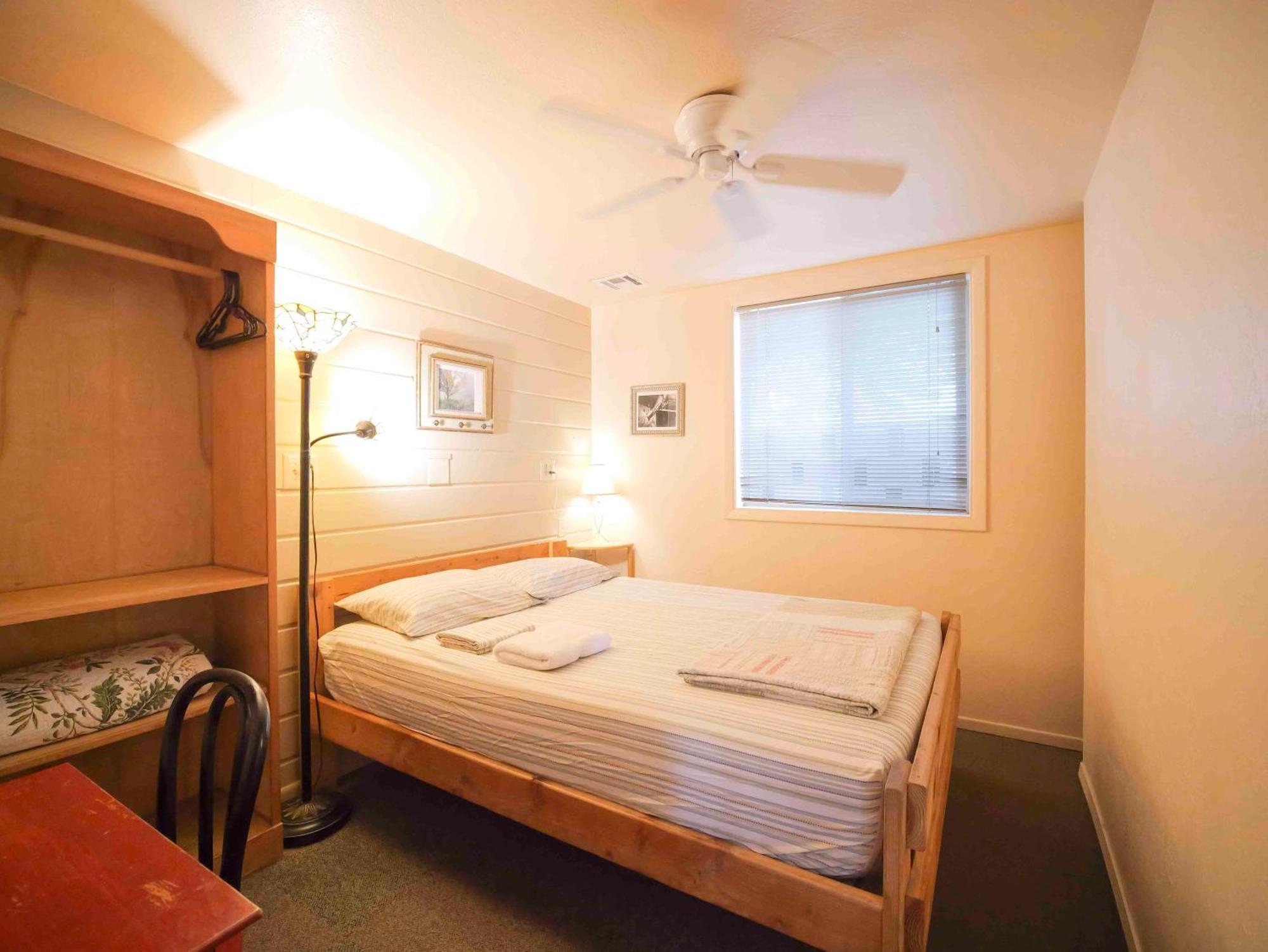Ashland Commons Hostel Bagian luar foto